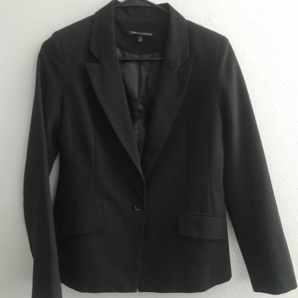 Chic Black Blazer